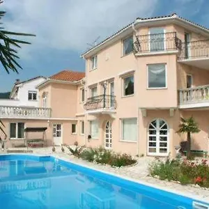 Palme 1 , Opatija Croatia